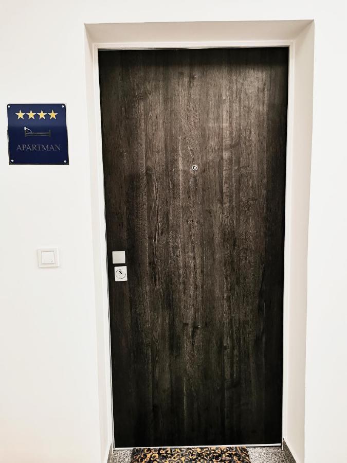 Apartman Angel Osijek Extérieur photo